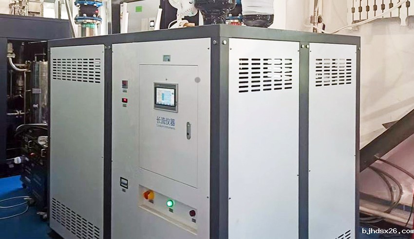 精密冷水机.jpg