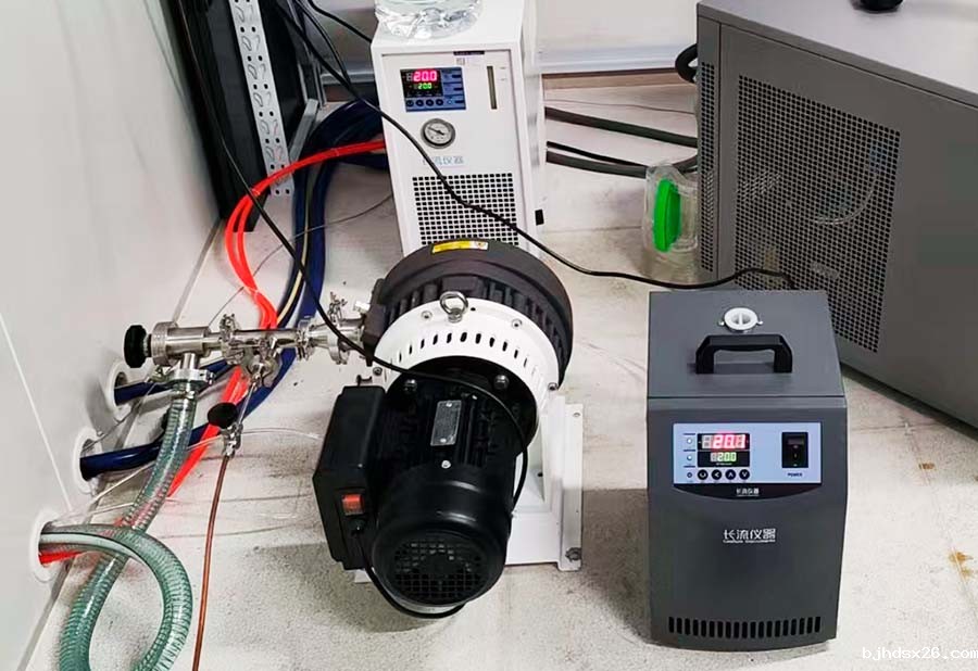 小型冷水机.jpg 小型冷水机.jpg