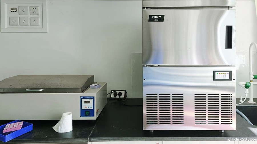 FM系列雪花制冰机.jpg FM系列雪花制冰机3.jpg