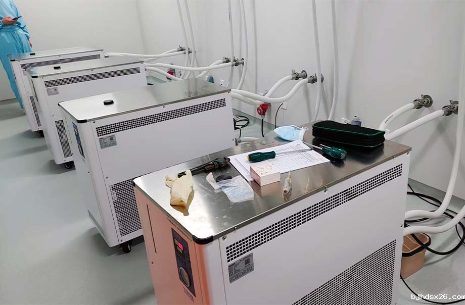 激光冷水机.jpg 激光冷水机.jpg